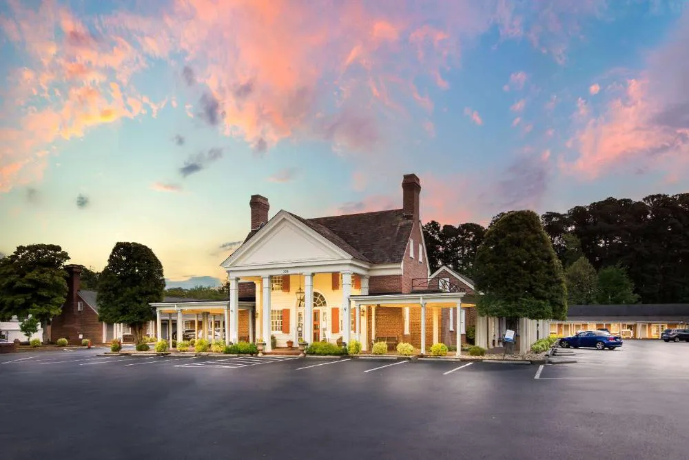 Rodeway Inn Historic hotel hero