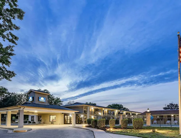 Days Inn & Suites by Wyndham Williamsburg Colonial hotel detail image 4