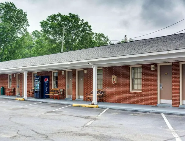 Rodeway Inn & Suites hotel detail image 1