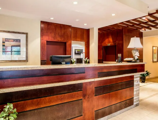 Days Inn by Wyndham Edmonton Downtown hotel detail image 2