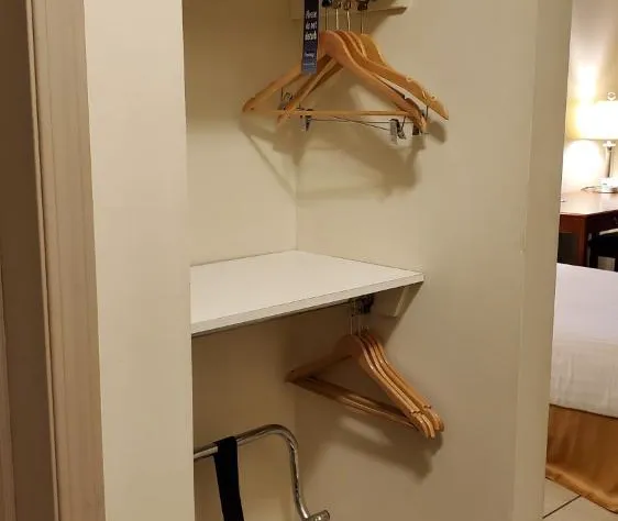 Travelodge by Wyndham Stony Plain hotel detail image 4