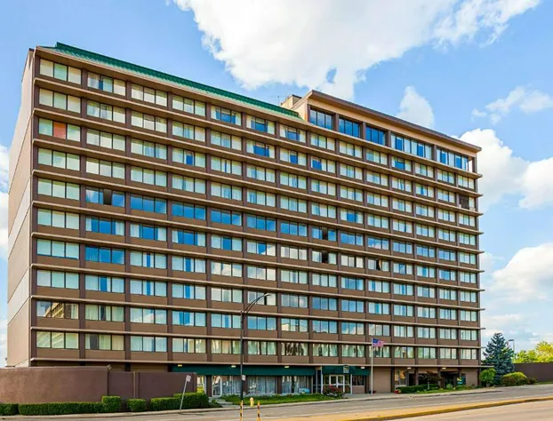 Quality Inn & Suites Cincinnati Downtown Area hotel detail image 4