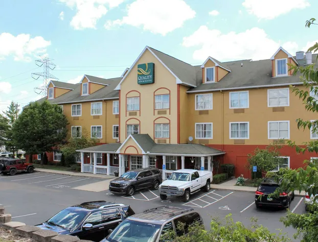 Quality Inn & Suites Cincinnati Sharonville hotel detail image 2