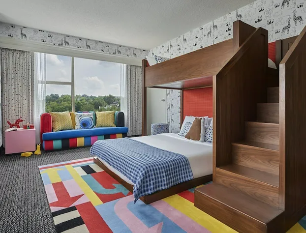 Graduate by Hilton Cincinnati hotel detail image 3