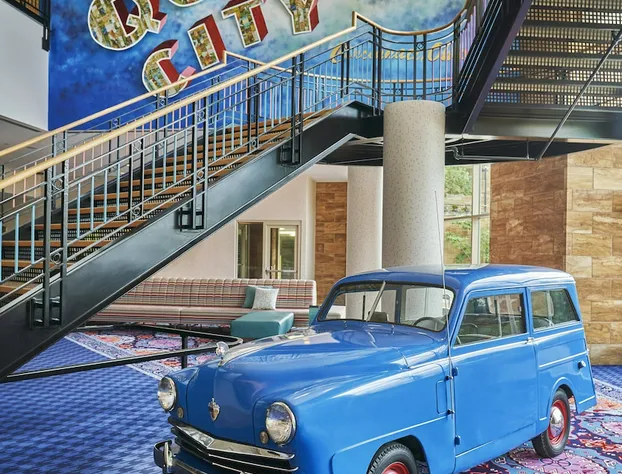 Graduate by Hilton Cincinnati hotel detail image 2