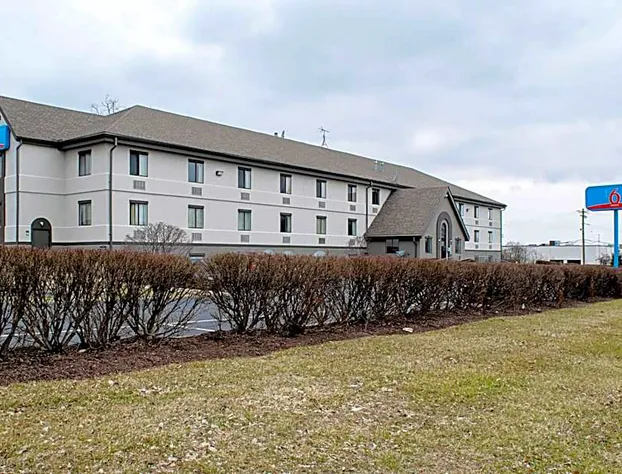 Studio Lodge Springdale Cincinnati hotel detail image 1