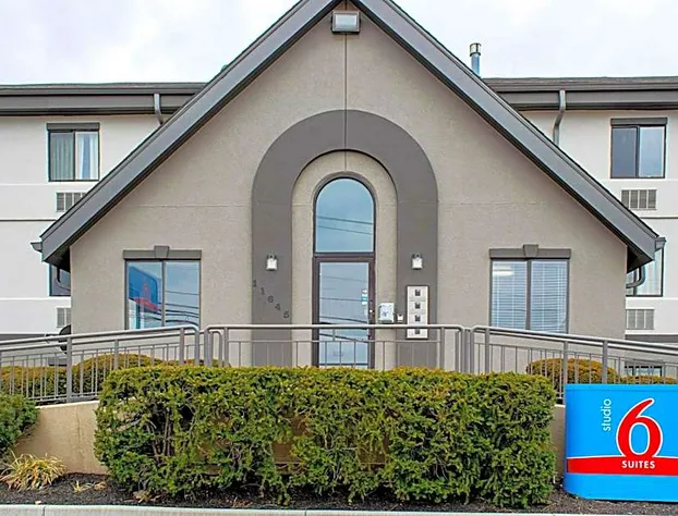 Studio Lodge Springdale Cincinnati hotel detail image 3