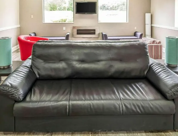 Suburban Studios Mason Hwy 42 hotel detail image 3