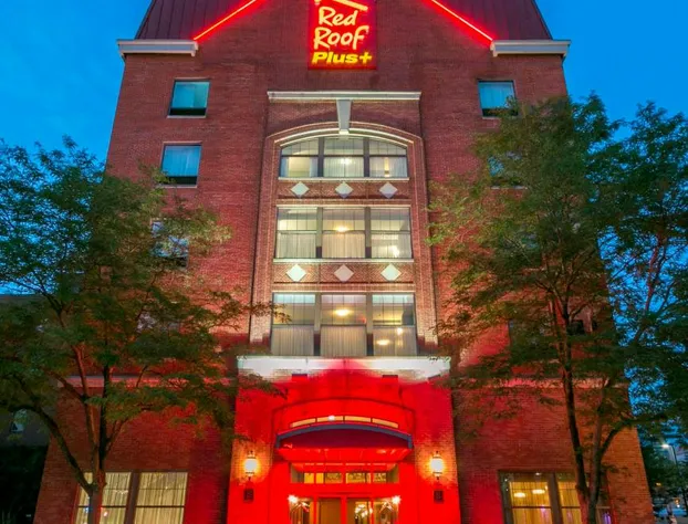 Red Roof Inn PLUS+ Columbus Downtown-Convention Center hotel detail image 1