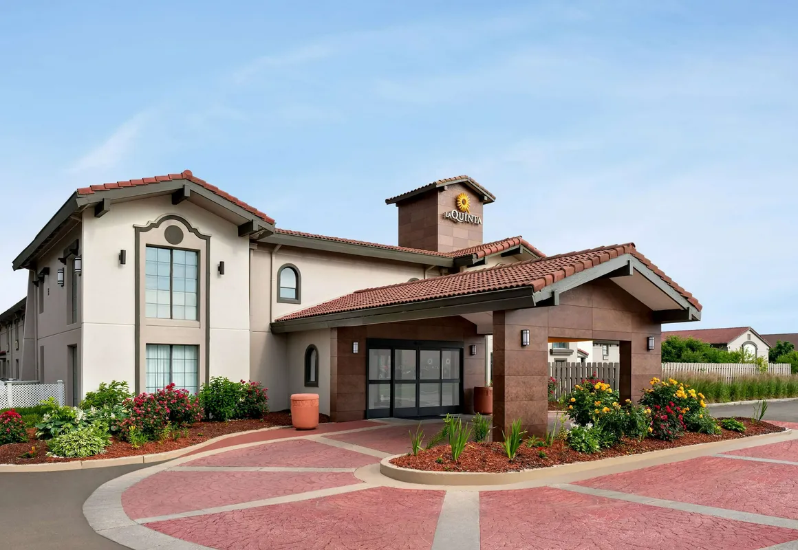 La Quinta Inn by Wyndham Columbus Airport Area hotel hero