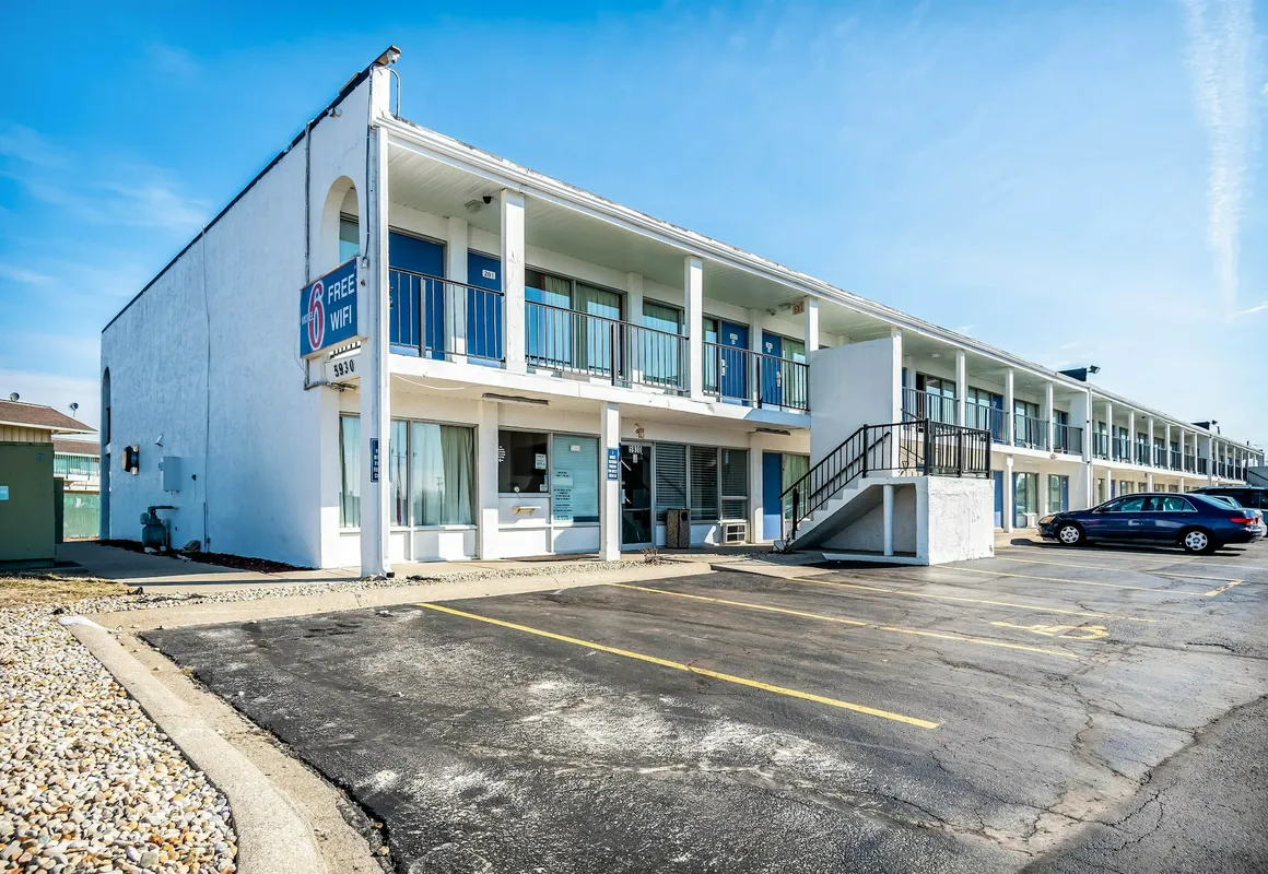 Relax Inn by OYO Columbus OH I 70 hotel hero