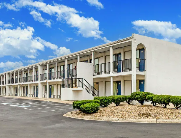 Relax Inn by OYO Columbus OH I 70 hotel detail image 1