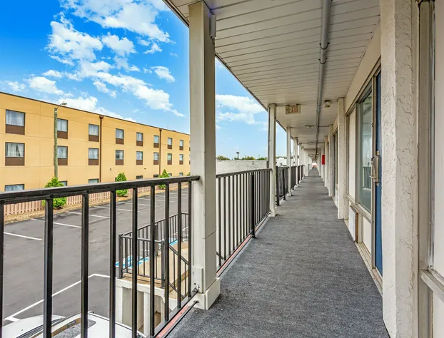 Relax Inn by OYO Columbus OH I 70 hotel detail image 4