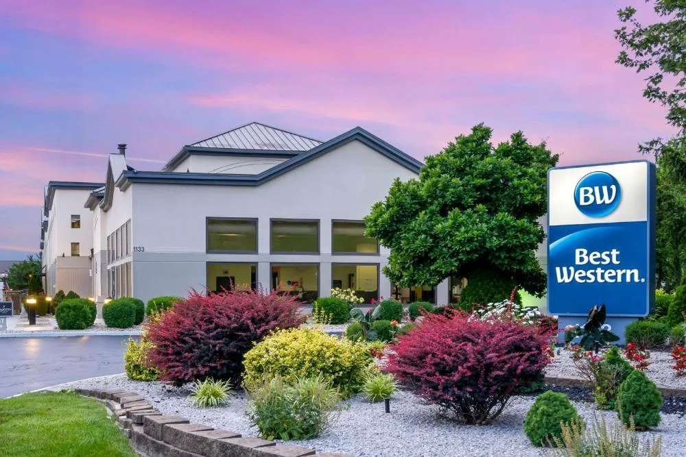 Best Western Suites hotel hero