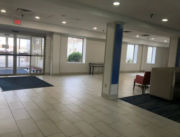 Holiday Inn Express Hotel & Suites Pittsburgh West Mifflin by IHG hotel detail image 2