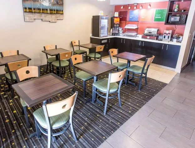 Comfort Inn Pittsburgh Crafton hotel detail image 2