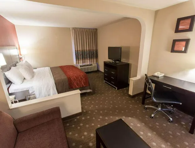 Comfort Inn Pittsburgh Crafton hotel detail image 3