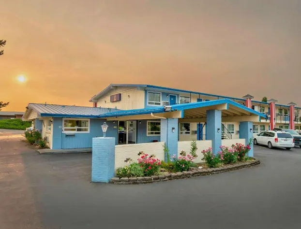 Studio 6 Suites Albany, OR hotel detail image 1