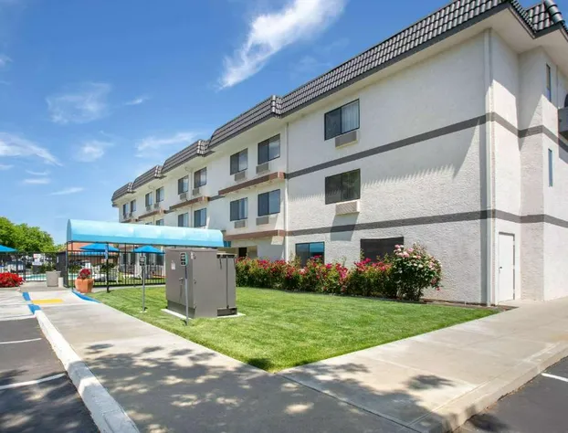 Days Inn by Wyndham Woodland hotel detail image 3