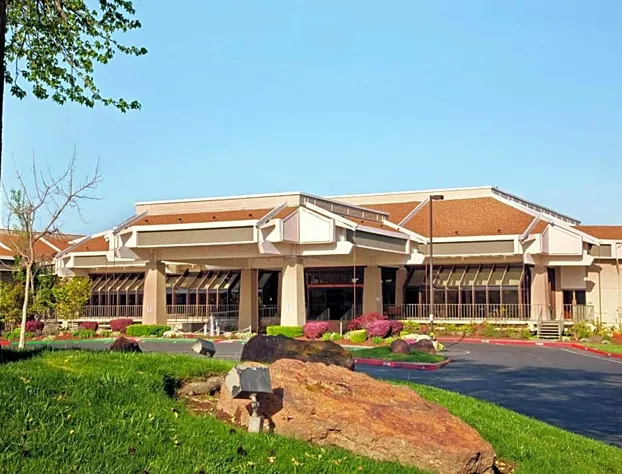 DoubleTree by Hilton Sacramento hotel detail image 1