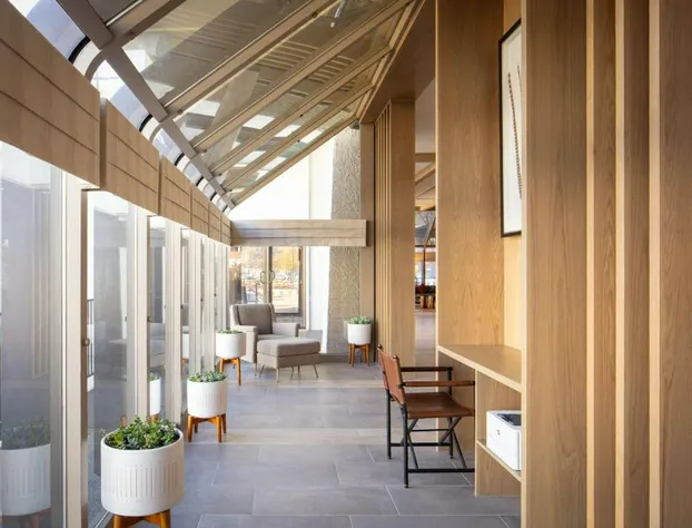 DoubleTree by Hilton Sacramento hotel detail image 2