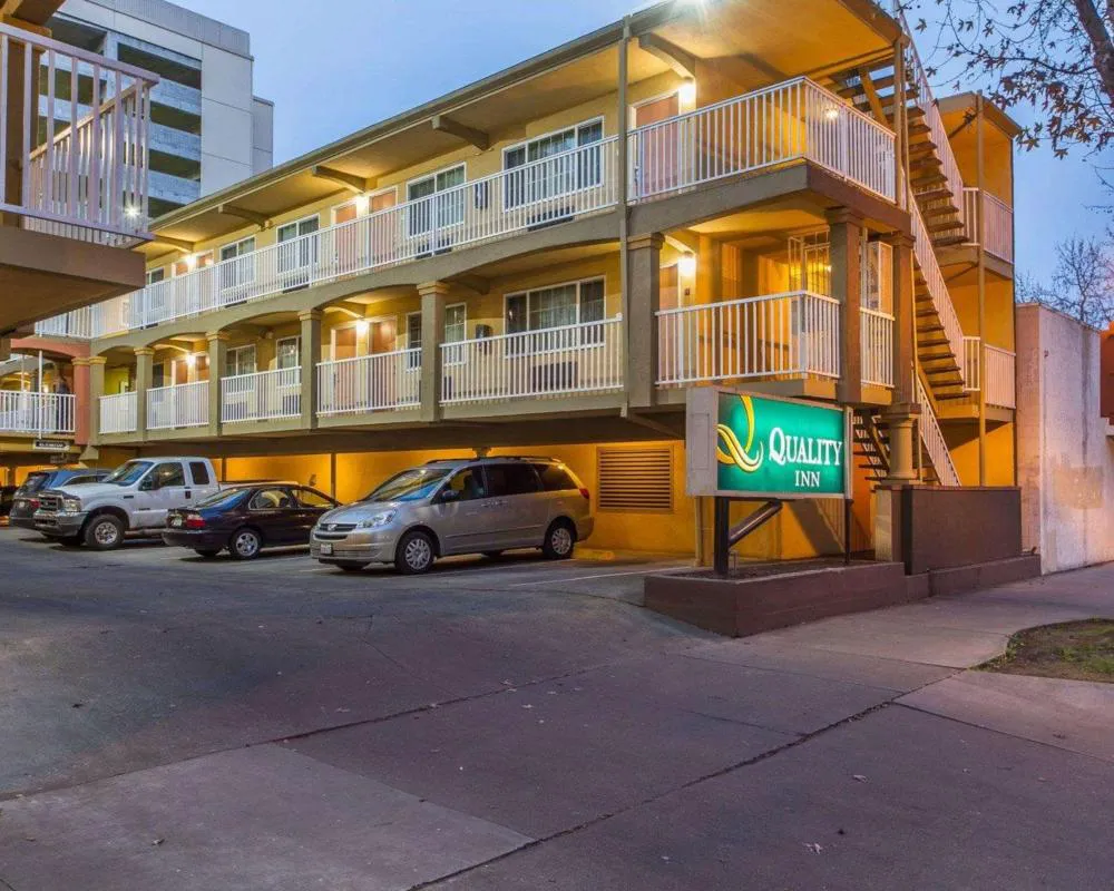 Quality Inn Sacramento Convention Center hotel hero