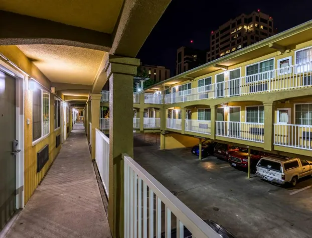 Quality Inn Sacramento Convention Center hotel detail image 1