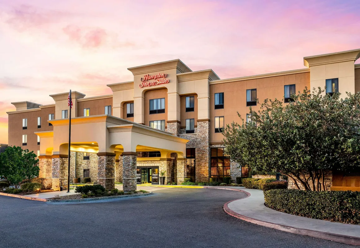 Hampton Inn & Suites Sacramento-Elk Grove Laguna I-5 hotel hero