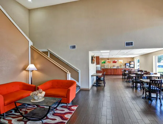 Quality Inn & Suites Heritage Park hotel detail image 4