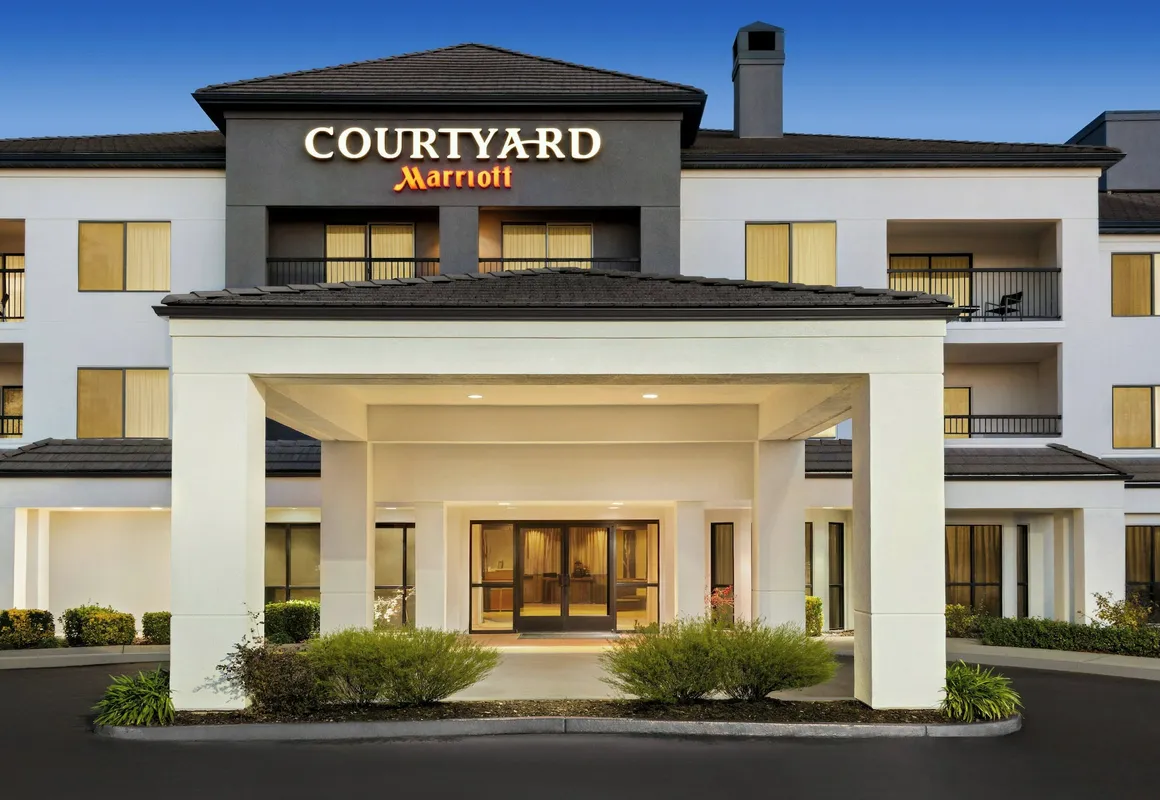 Courtyard by Marriott Roseville hotel hero