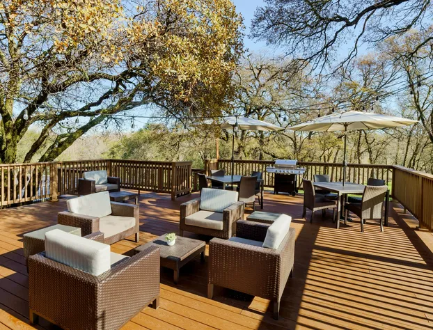 Courtyard by Marriott Roseville hotel detail image 3