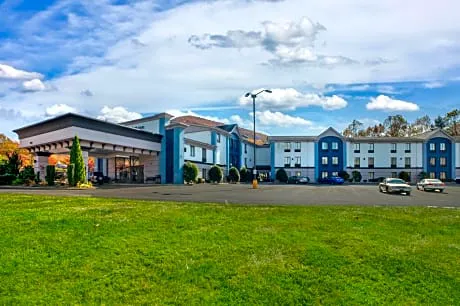 Comfort Inn Asheville East-Blue Ridge Pkwy Access hotel detail image 3