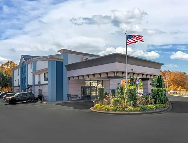 Comfort Inn Asheville East-Blue Ridge Pkwy Access hotel detail image 3