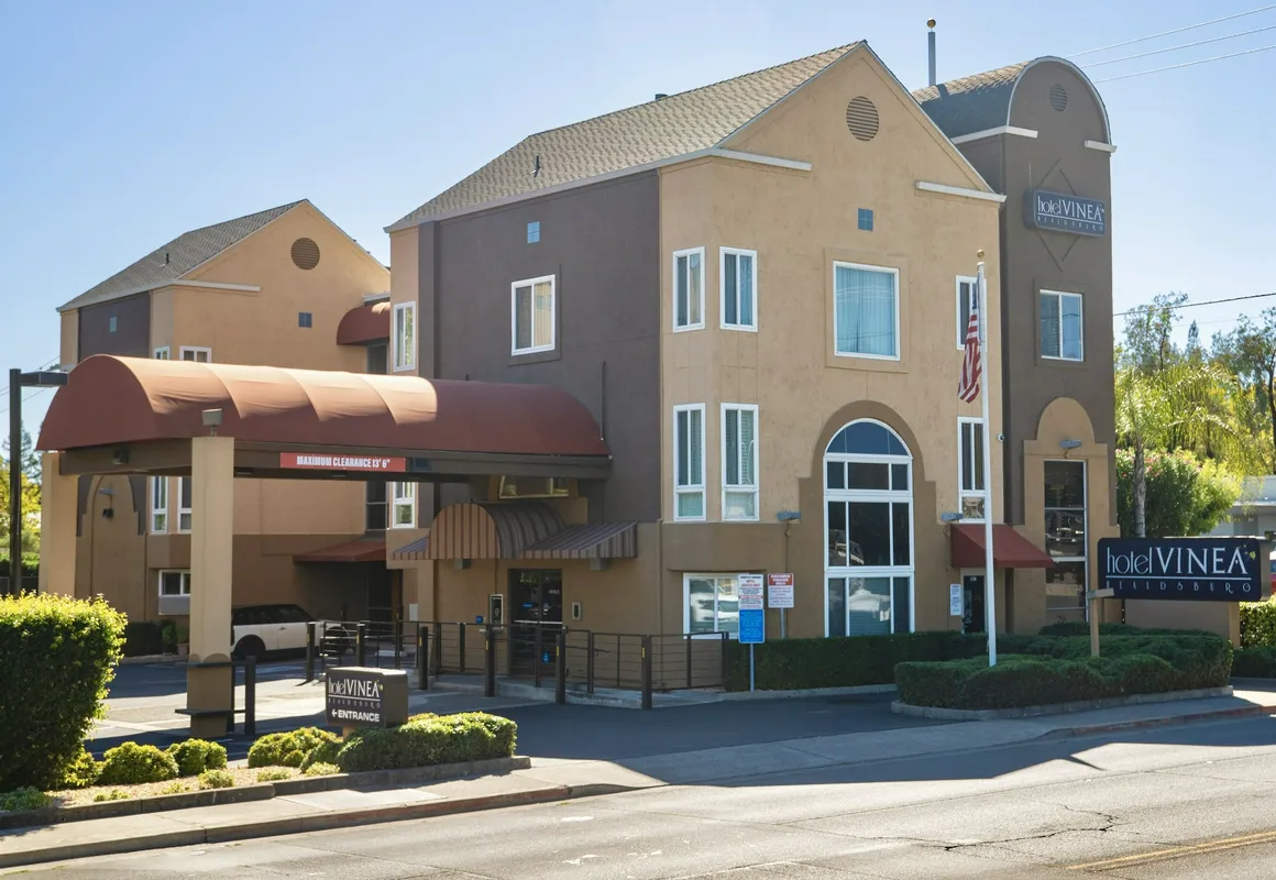 Hotel Vinea, a Travelodge by Wyndham hotel hero