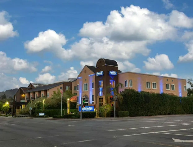 Hotel Vinea, a Travelodge by Wyndham hotel detail image 1