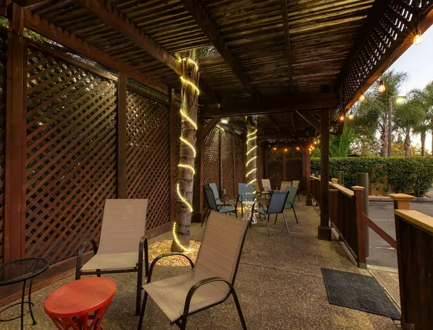 Hotel Vinea, a Travelodge by Wyndham hotel detail image 3