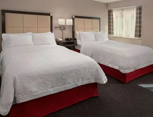 Hampton Inn & Suites Milwaukee Downtown hotel detail image 4