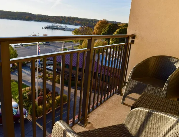 Harbor Shores on Lake Geneva hotel detail image 2