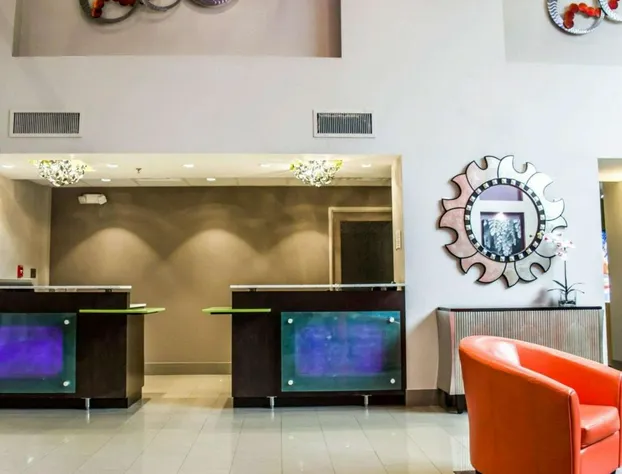 Quality Suites Fort Myers I-75 hotel detail image 4