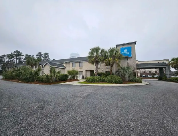 SureStay by Best Western Summerville Flowertown hotel detail image 1