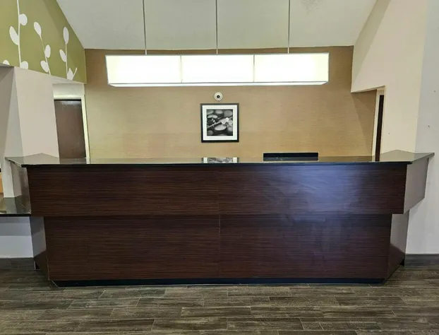 SureStay by Best Western Summerville Flowertown hotel detail image 3