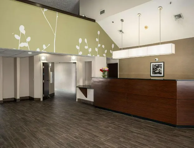 SureStay by Best Western Summerville Flowertown hotel detail image 4