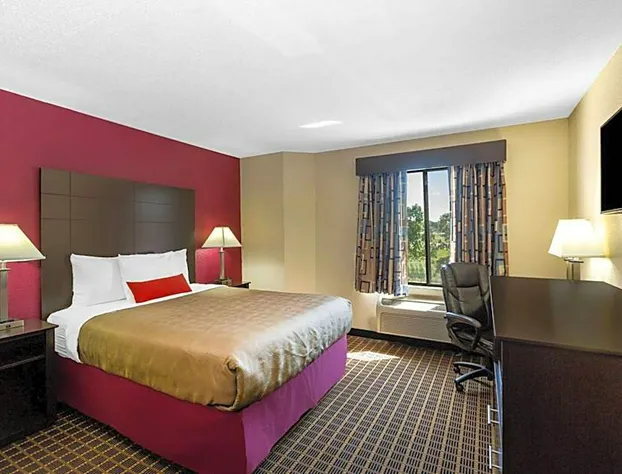 Baymont Inn & Suites by Wyndham Mukwonago hotel detail image 4