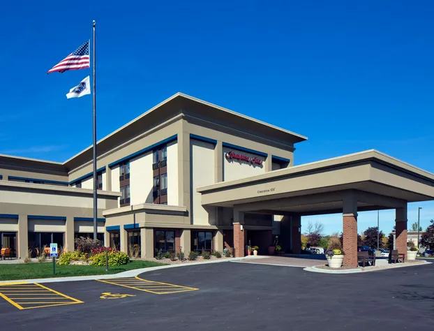 Hampton Inn Milwaukee/Brookfield hotel detail image 1