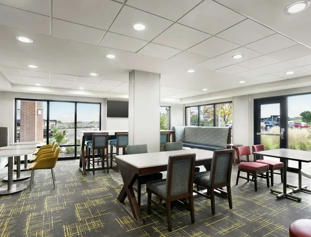 Hampton Inn Milwaukee/Brookfield hotel detail image 4