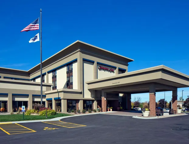 Hampton Inn Milwaukee/Brookfield hotel detail image 1