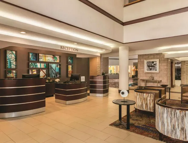 Embassy Suites by Hilton Orlando International Dr ICON Park hotel detail image 3