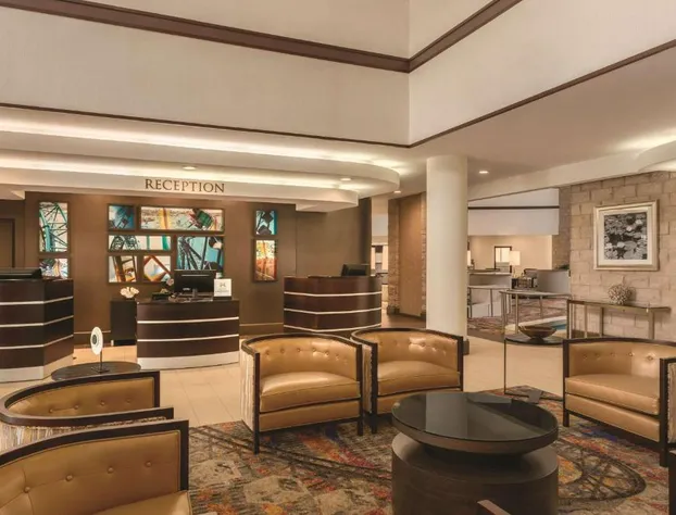 Embassy Suites by Hilton Orlando International Dr ICON Park hotel detail image 4