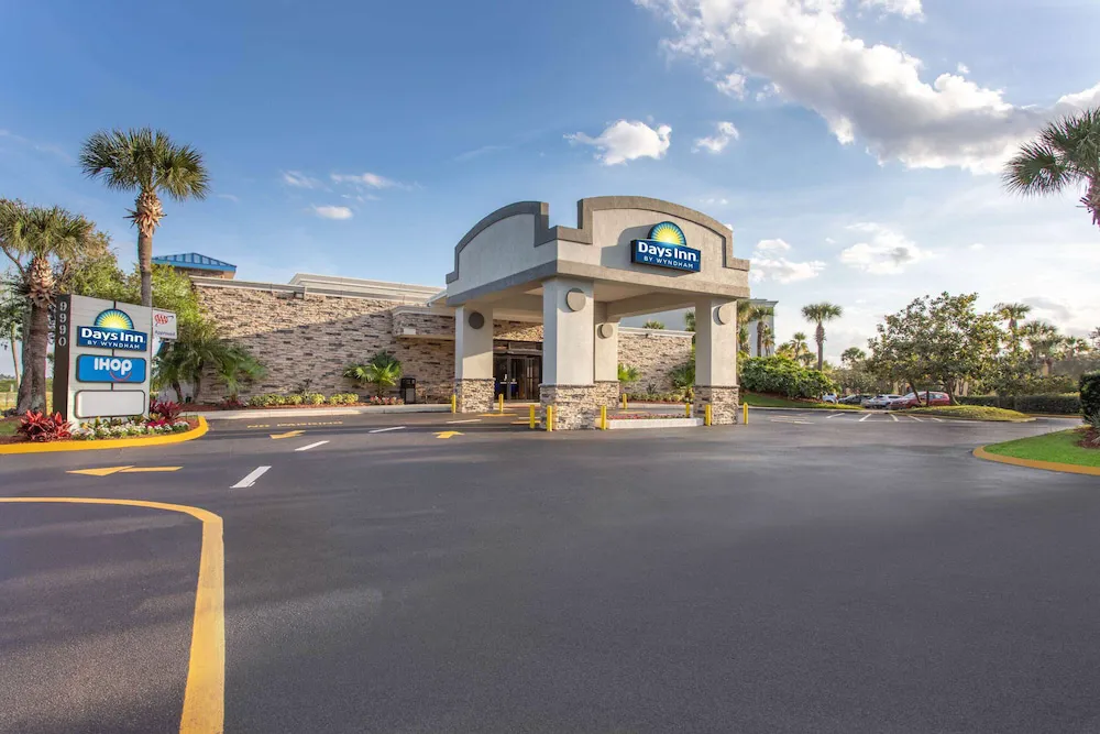Days Inn by Wyndham Orlando Conv. Center/International Dr hotel hero