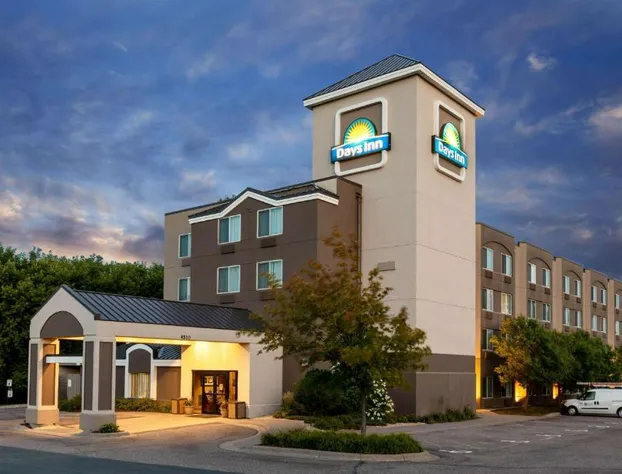 Days Inn by Wyndham Eagan Minnesota Near Mall of America hotel detail image 2